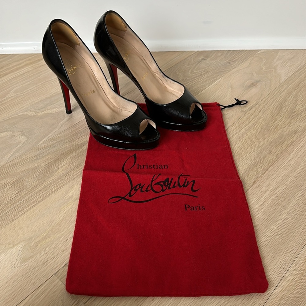 Christian Louboutin black patent peep toe heels. Size 38